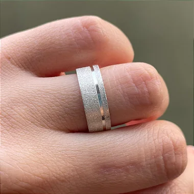 VL 1217 - Par de Alianças em Ouro Branco 18K