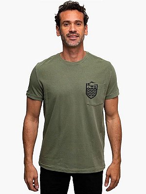 T-Shirt Bolso Brasão Verde Palmeira Osklen