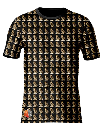 Camiseta com estampa de coruja ladrilhada, por sublimação total, em micro-fibra, tecido tecnológico.