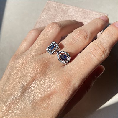 Anel Geométrico Safira Azul Banhado a Ródio Branco - Aro Regulável