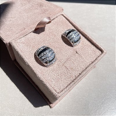 Brinco Bold Cravejado Banhado a Ródio Branco