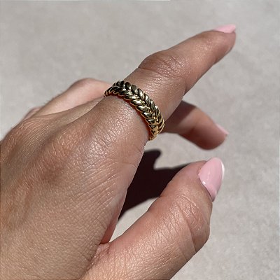 Anel Trançado Liso Banhado a Ouro - Aro Regulável