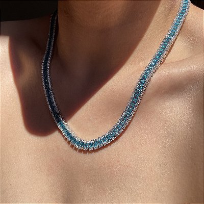 Colar Riviera Square Baguetes Cristal e Azul Banhado a Ródio Branco