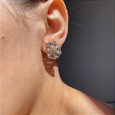 Brinco Flor Acqua Banhado a Ouro
