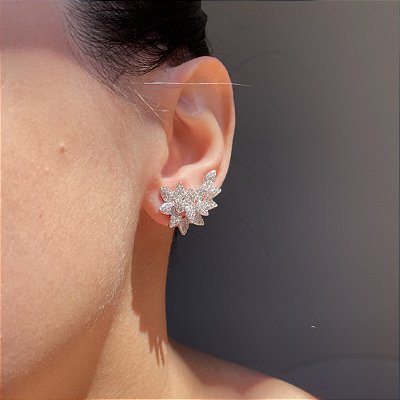 Brinco Ear Cuff Leaf Relevo Cristal Banhado a Ródio Branco
