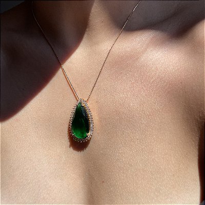 Colar Gota Verde Esmeralda Banhado a Ouro