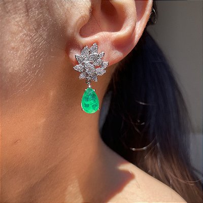 Brinco Mini Folhas Gota Esmeralda Fusion Banhado a Ródio Branco