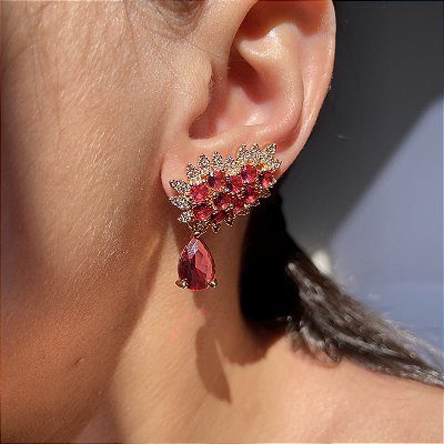 Brinco Ear Cuff Luxo Rubi Banhado a Ouro