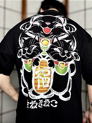 Camiseta Maneki Neko Preta