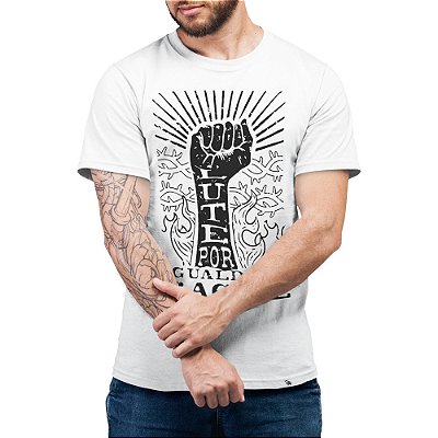 Lute por Igualdade Racial - Camiseta Basicona Unissex