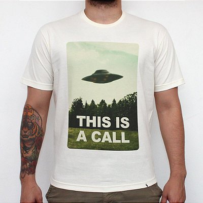 This Is a Call - Camiseta Clássica Masculina