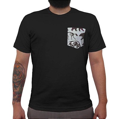 Urso Pira - Camiseta ClÃ¡ssica com Bolso Masculina