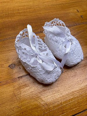 SAPATINHO BEBÊ RENDA RENASCENÇA BRANCO (RN)