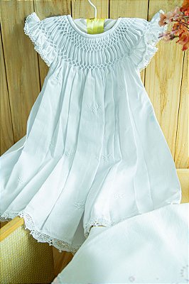 VESTIDO CASINHA DE ABELHA BRANCO COM RENASCENÇA