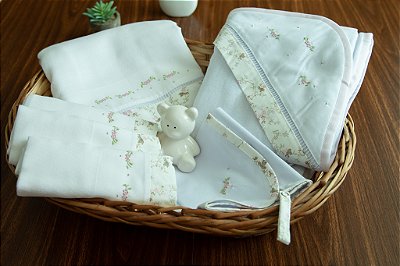 KIT ENXOVAL DE FRALDA BORDADO A MÃO FLORAL 100% ALGODÃO