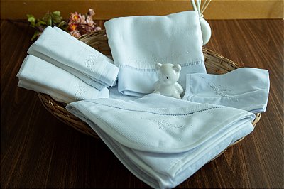 KIT ENXOVAL DE FRALDA BORDADO A MÃO FLORES BRANCAS 100% ALGODÃO