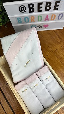 Kit Enxoval Bordado a Mão 4 Peças