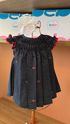 Vestido Casinha de Abelha Azul Marinho com Poá bordado de morangos feito à mão