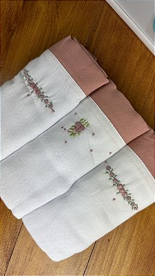 Kit 3 Fraldas de Ombro Bordadas a Mão