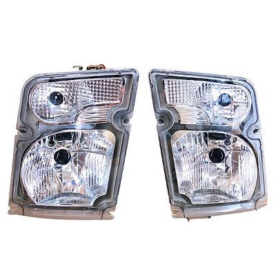 Par Farol Dianteiro Compatível Volvo Vm 260 310 220 270 330