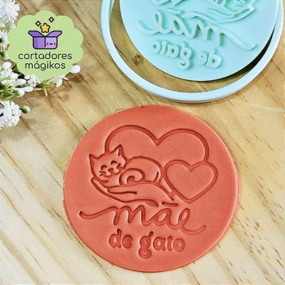 Carimbo + Cortador Dia das Mães texto "MÃE de Gato" 7cm para biscoitos ou artesanato com puxador