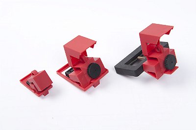 ADAPTADORES DE BLOQUEIO PARA DISJUNTORES DE 120/277V 6UN 654