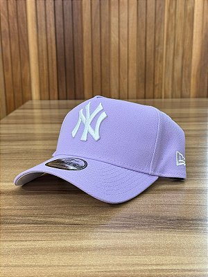 Boné New Era NY Yankees Lilás MBV24BON097