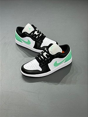 TÊNIS AIR JORDAN 1 LOW 553558-131