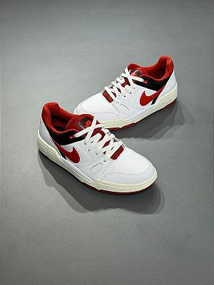 Tênis Nike Full Force Preto e Vermelho FB1362-102
