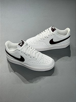 Ténis Nike Court Vision Low Branco e Vinho