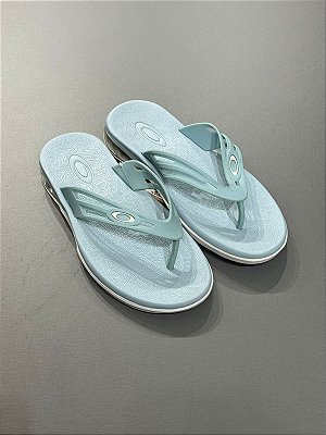 Chinelo Oakley Killer Point 2 Azul Bebê e Branco