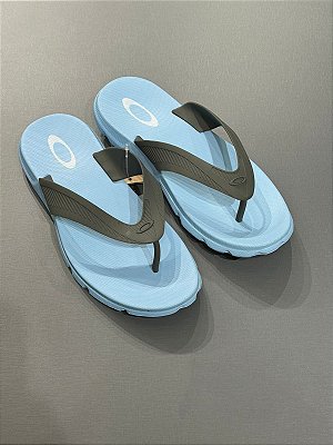 Chinelo Oakley Banks Azul Bebê