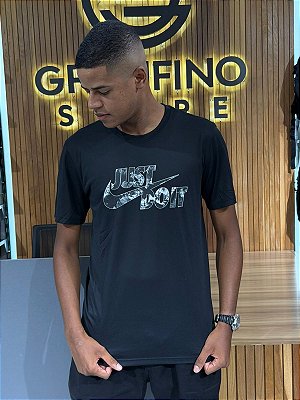 Camiseta Nike Preta DR7549