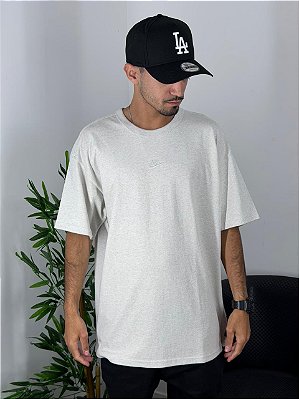 Camiseta Nike Oversized Areia DO7392-074