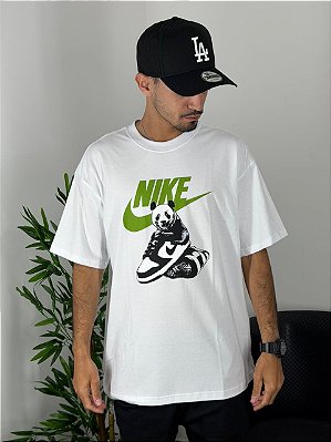 Camiseta Nike Street Branca HQ9244-100