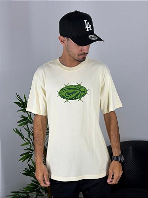 Camiseta Nike Street Amarelo Claro HV1675-113