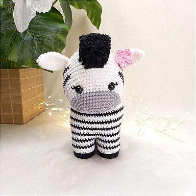 Zebra Amigurumi - Altura 18 cm aproximadamente