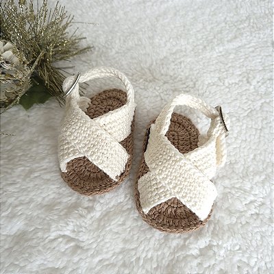 Sandália Confort Cruzada Unissex - Off-White - Tamanho P - calça de 0 a 4 meses aproximadamente