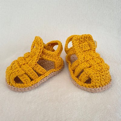 Sandália Confort Melissa - Cor Mostarda - Tamanho P - calça de 0 à 4 meses aproximadamente