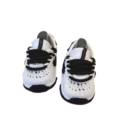 Tênis Confort Cano Curto - Cor Branco - Tamanho M - calça de 4 a 8 meses aproximadamente