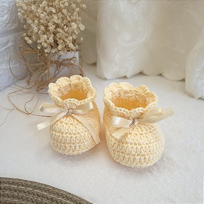 Sapatinho Maternidade Confort Cetim - Cor Amarelo Candy