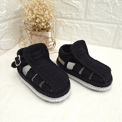 Sandália Confort Fechada - cor Preto - Tamanho 19 - calça de 8 a 10 meses aproximadamente