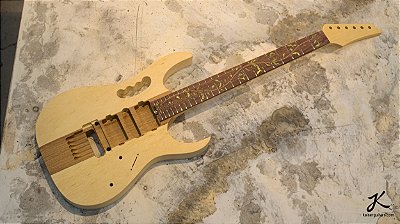 Guitarra JEM