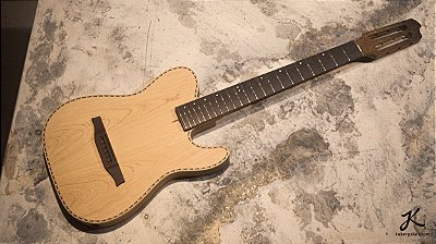 Violão Sólido Nylon em Imbuia e Marfim
