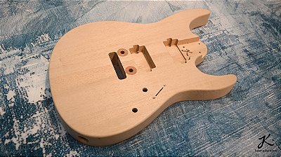 Corpo Modern em Cedro