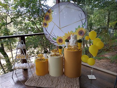 Locação de Pegue e Monte-(Arco,Tema,3 Cilindros,2 Jarras,2 Buchas,2 Bandejas,1 Boleira,1 Tapeta,1 Escada De Presente, Número em MDF,1 Porta Balão- Duração final de Semana-R$120,00-Reserva via WhatshApp (31) 9 9174-2975 - Atendimento Betim e Região