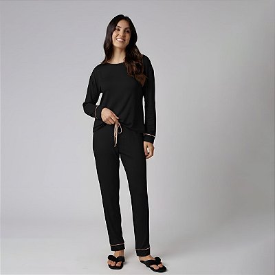 Pijama Feminino Longo em Visco Maquinetada Preto