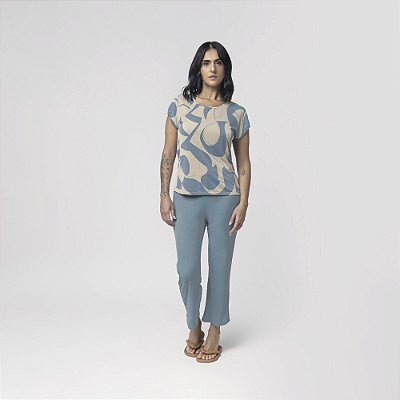 Pijama Feminino Plus Size Capri Azul com Estampa Flow