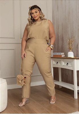CALÇA RETA LINHA PLUS