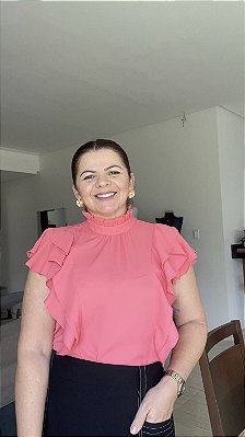 BLUSA GOLA ALTA COM JABOTS